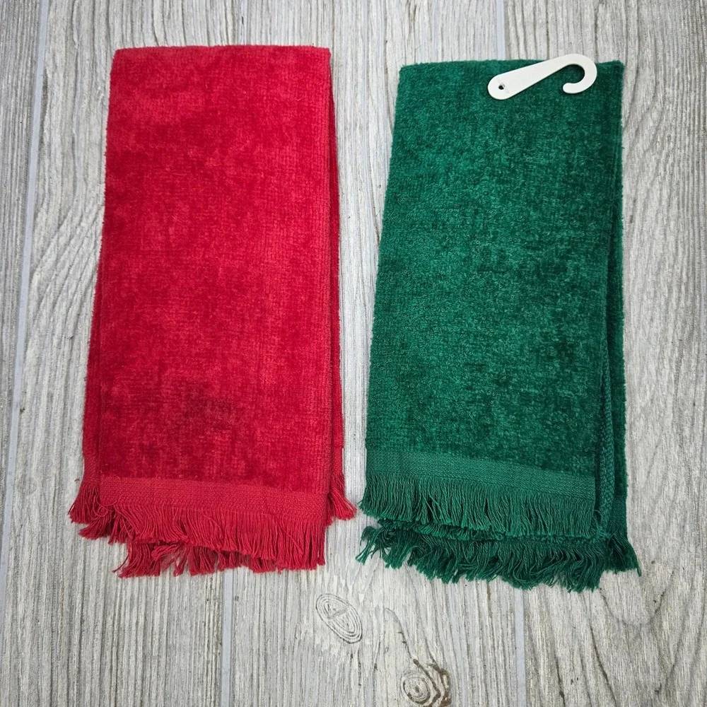 Disney Mickey Unlimited‎ Goofy Holiday Fingertip Towel Set Red Green Christmas